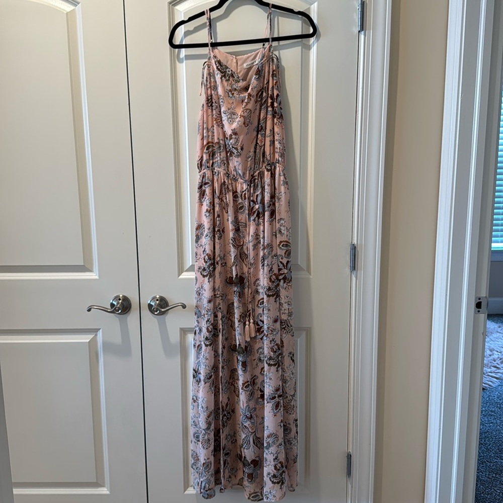 Long maxi dress pink paisley